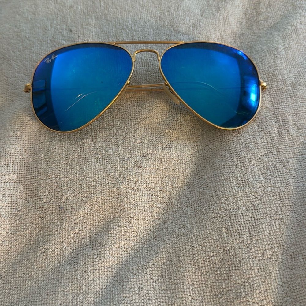 Blue Mirrored Ray-Ban Sunglasses